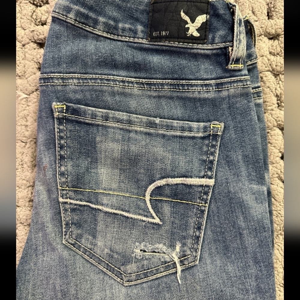 American Eagle Outfitters Distressed Denim Ankle Super Destroyed Jeggings
